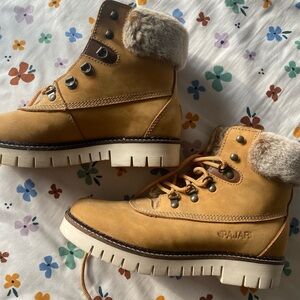 Pajar Women's Brown Fur-Trimmed Winter Boots